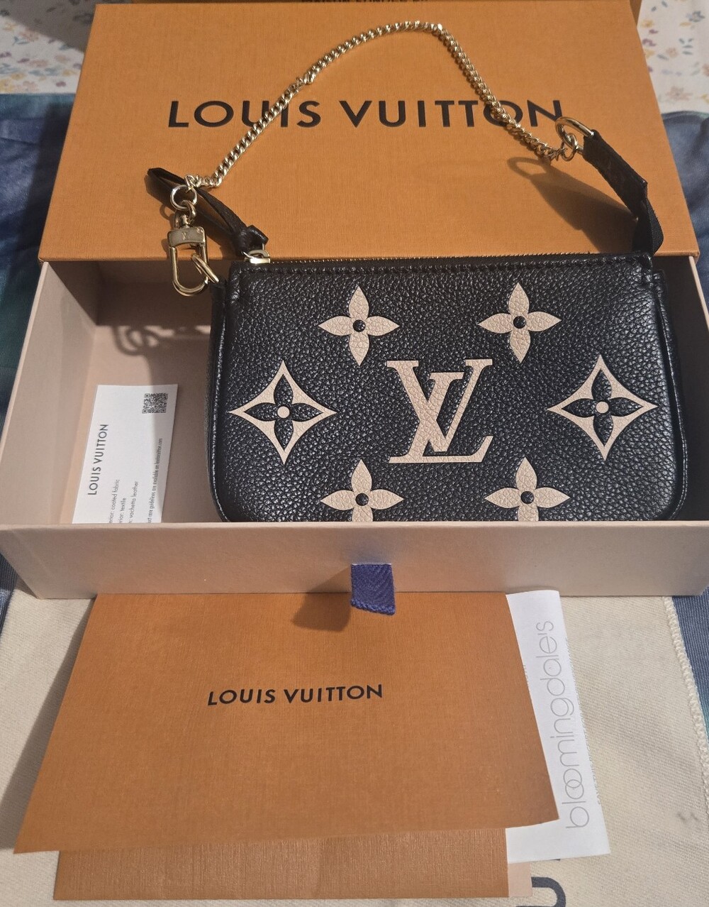 LOUIS VUITTON Mini Pochette Bicolor Monogram Empreinte Accessoires Pouch Black